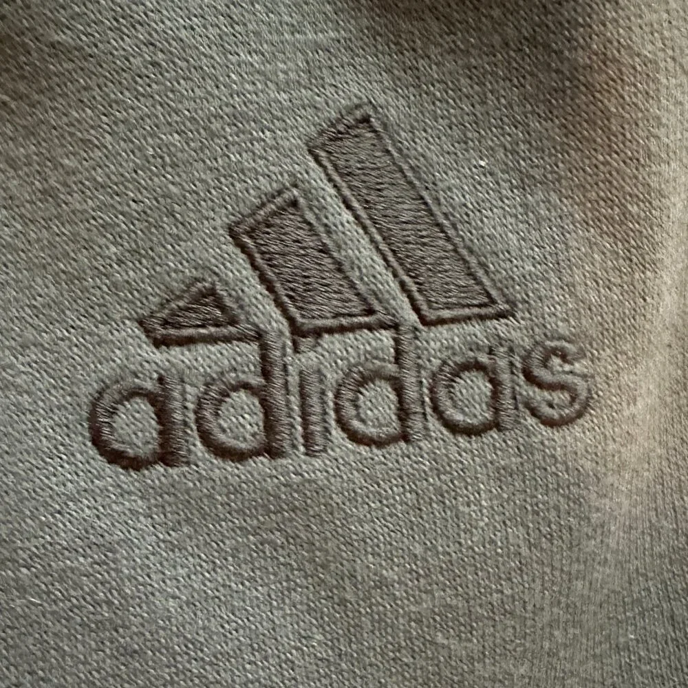Adidas Men's Fleece Tapered Jogger Pant Size L Grey Drawstring Zippered Leg NEW